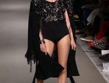 H «απόλυτη» καριέρα: Μηχανικός της Apple και μοντέλο της Victoria Secret (φωτό)